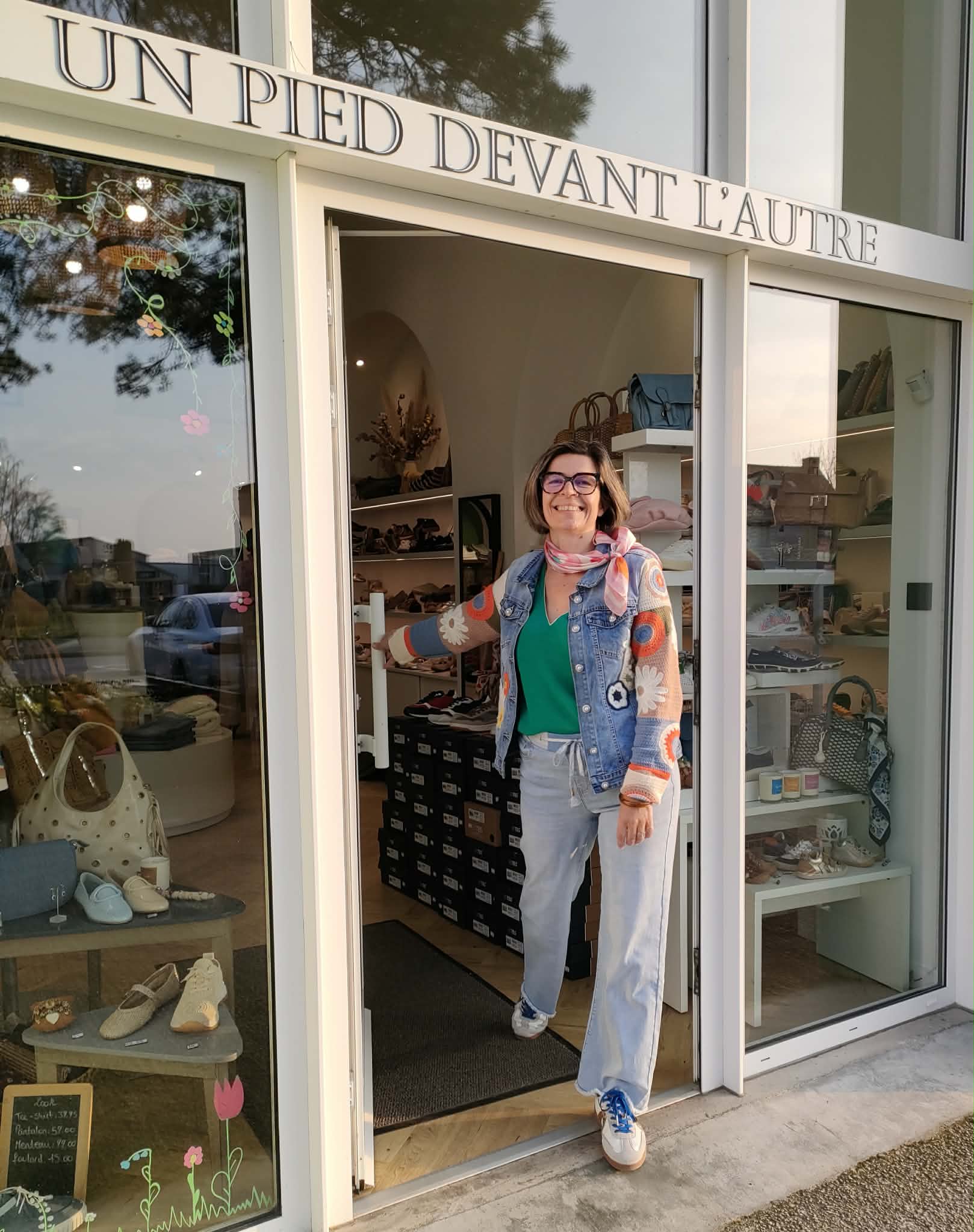 UN PIED DEVANT L'AUTRE 